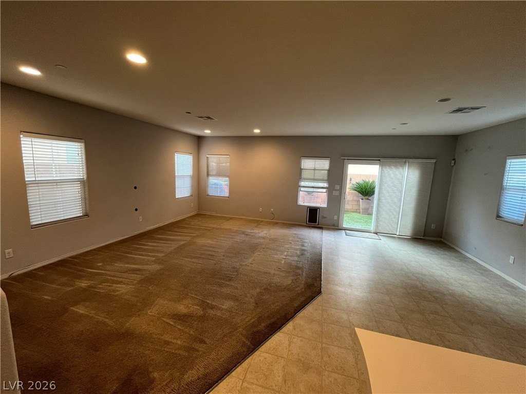 401 Ambitious St - Photo 3 of 25