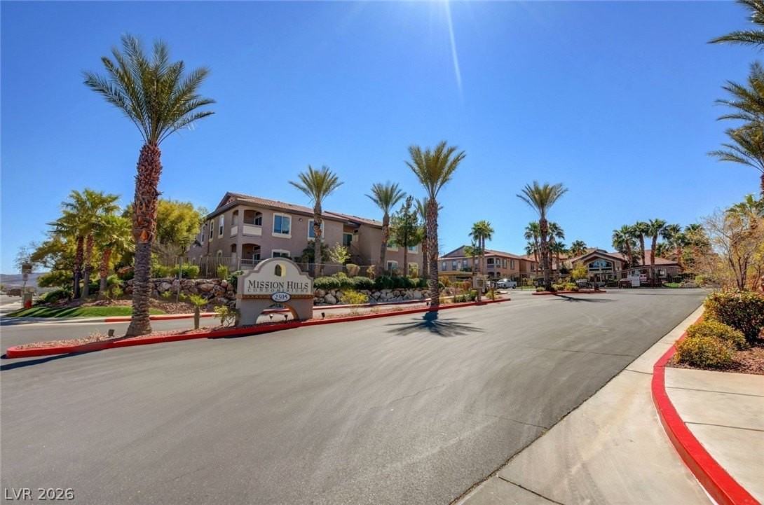 2305 W Horizon Ridge Pkwy #2423