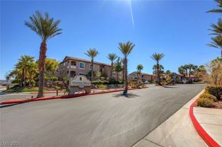 2305 W Horizon Ridge Pkwy #2423 - Photo 1 of 1