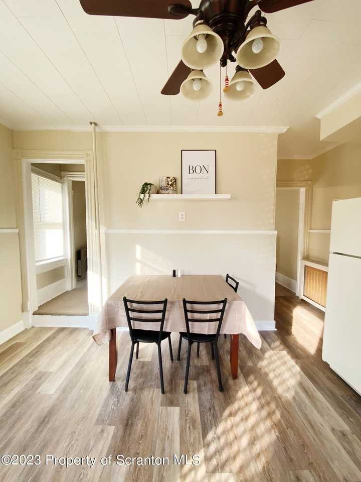 1111 Bryn Mawr St - Photo 5 of 16