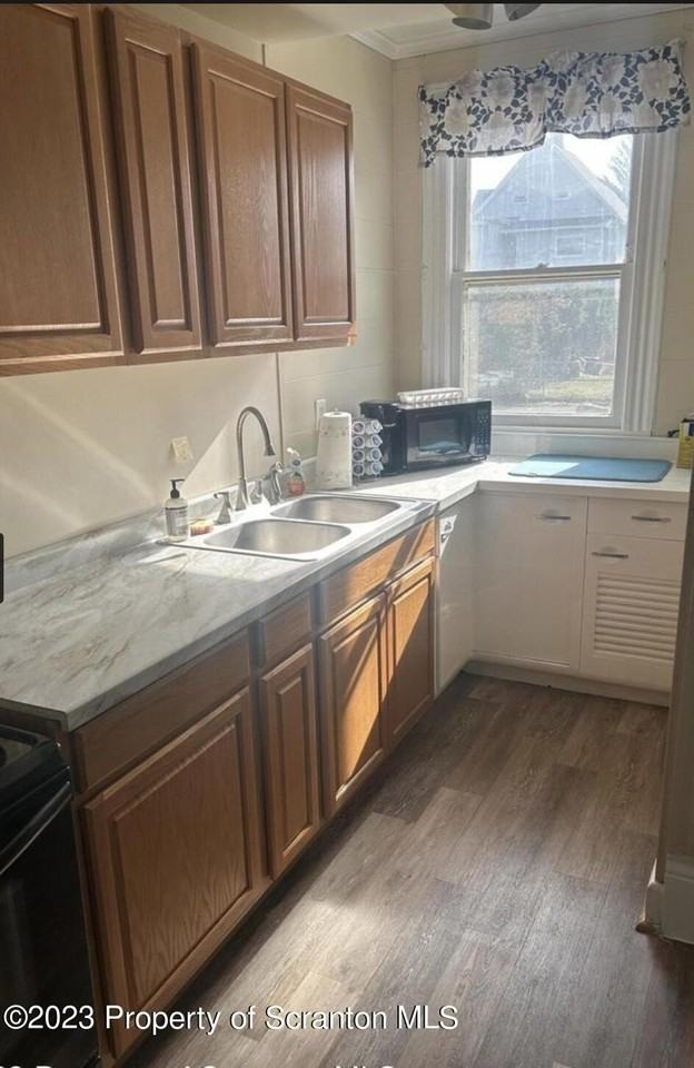 1111 Bryn Mawr St - Photo 6 of 16