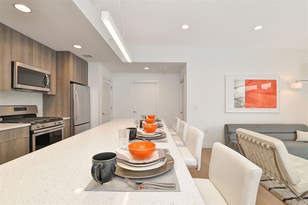 600 Harrison St #603 - Photo 6 of 15