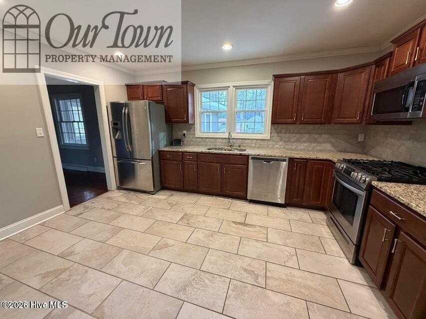 1711 Meadowbrook Ln W - Photo 2 of 13