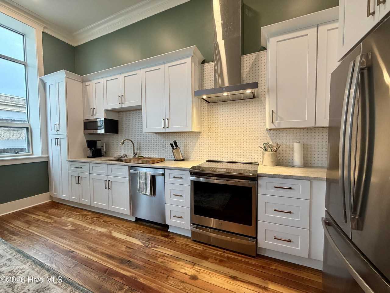 210 N Front St Unit 2 - Photo 6 of 15