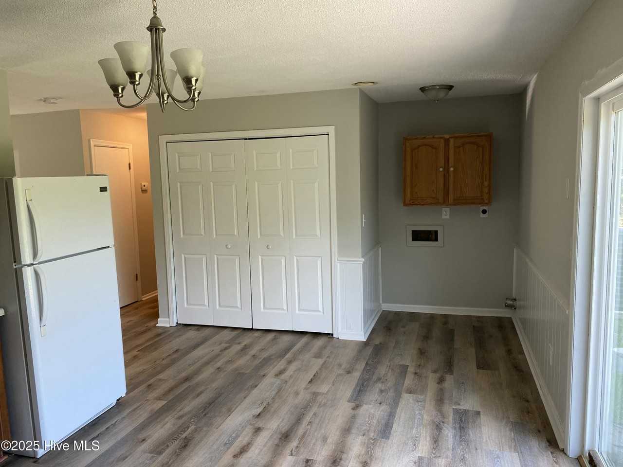 201 El Ogden Dr - Photo 5 of 17