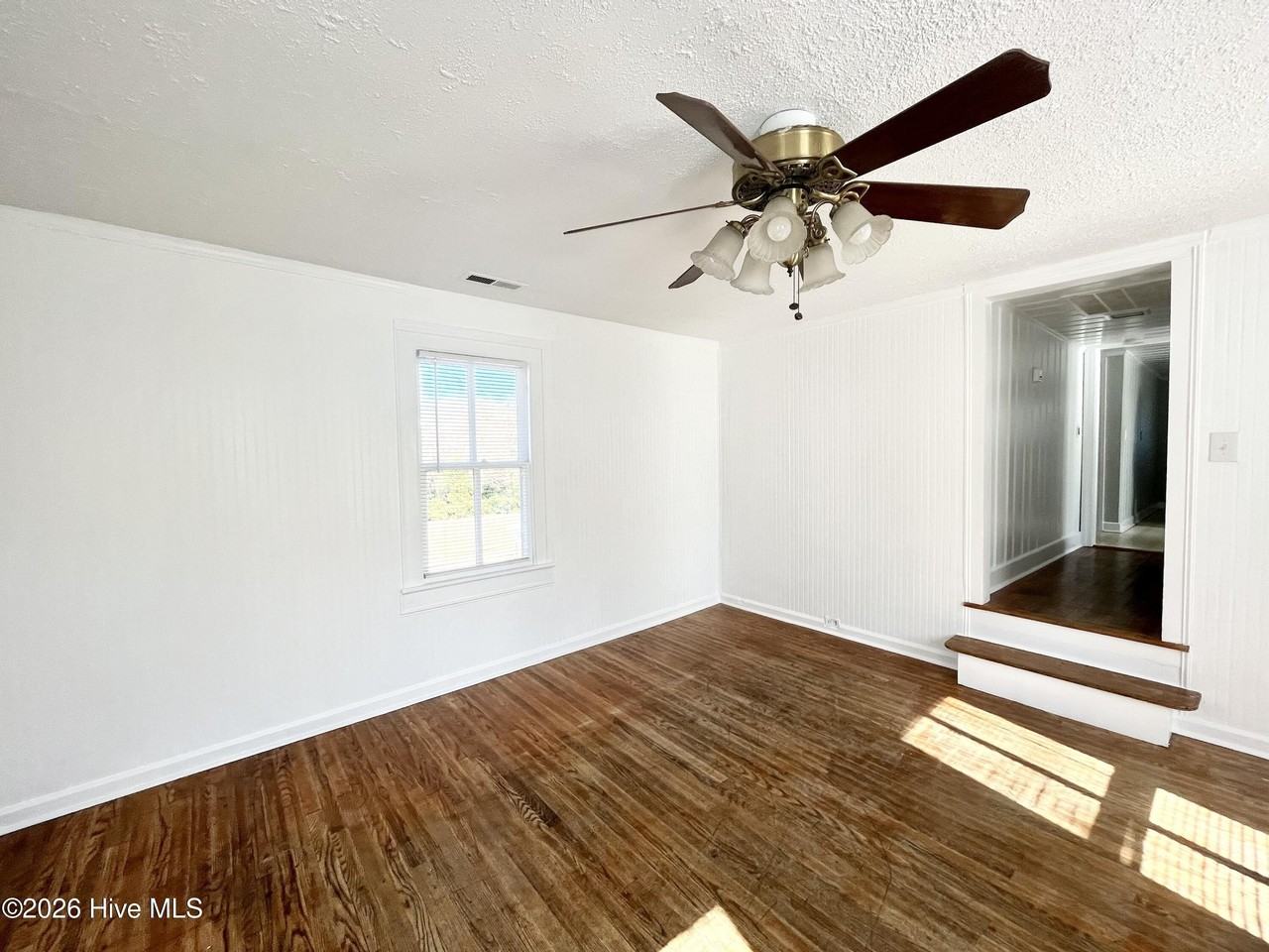 301 W Fearing St Unit B - Photo 3 of 7