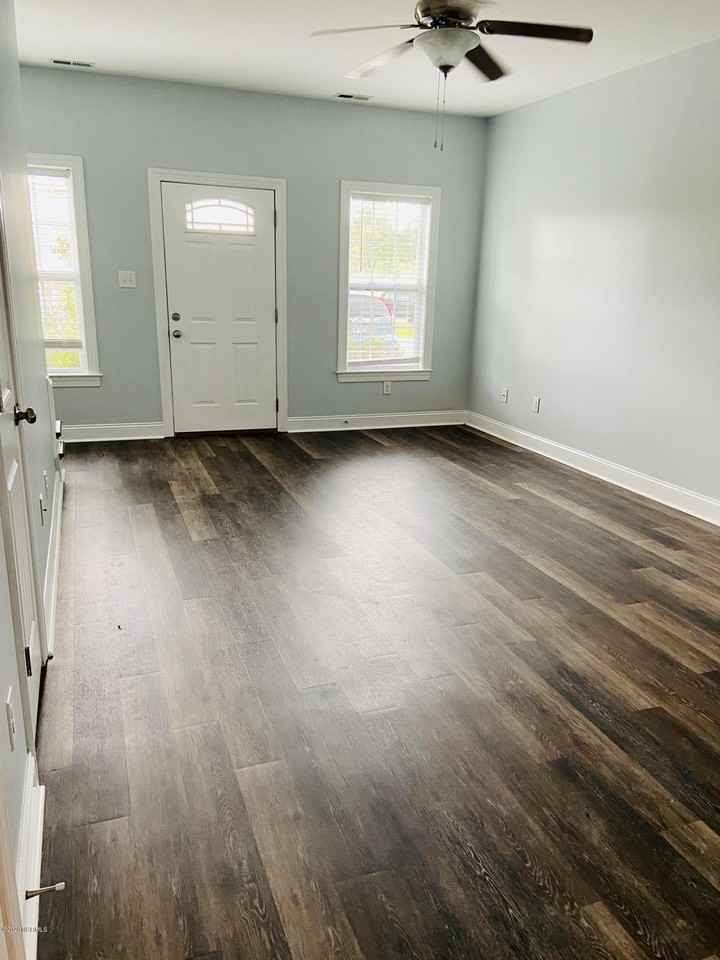 100 Parrot Landing Dr - Photo 2 of 11