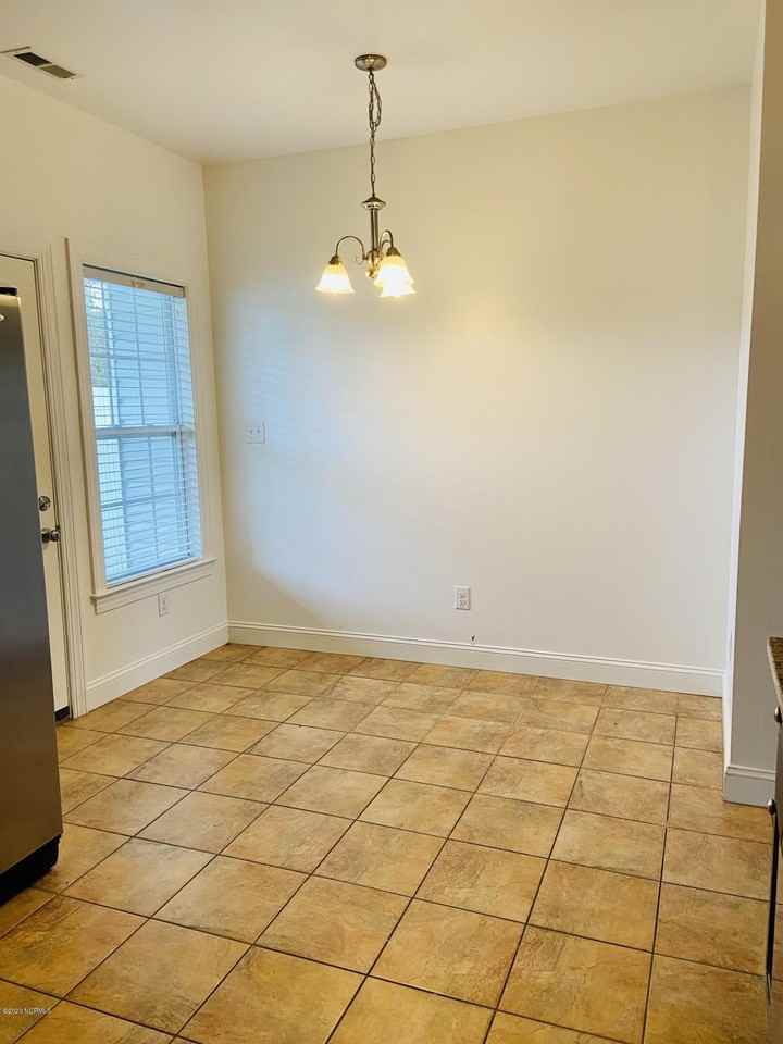 100 Parrot Landing Dr - Photo 4 of 11