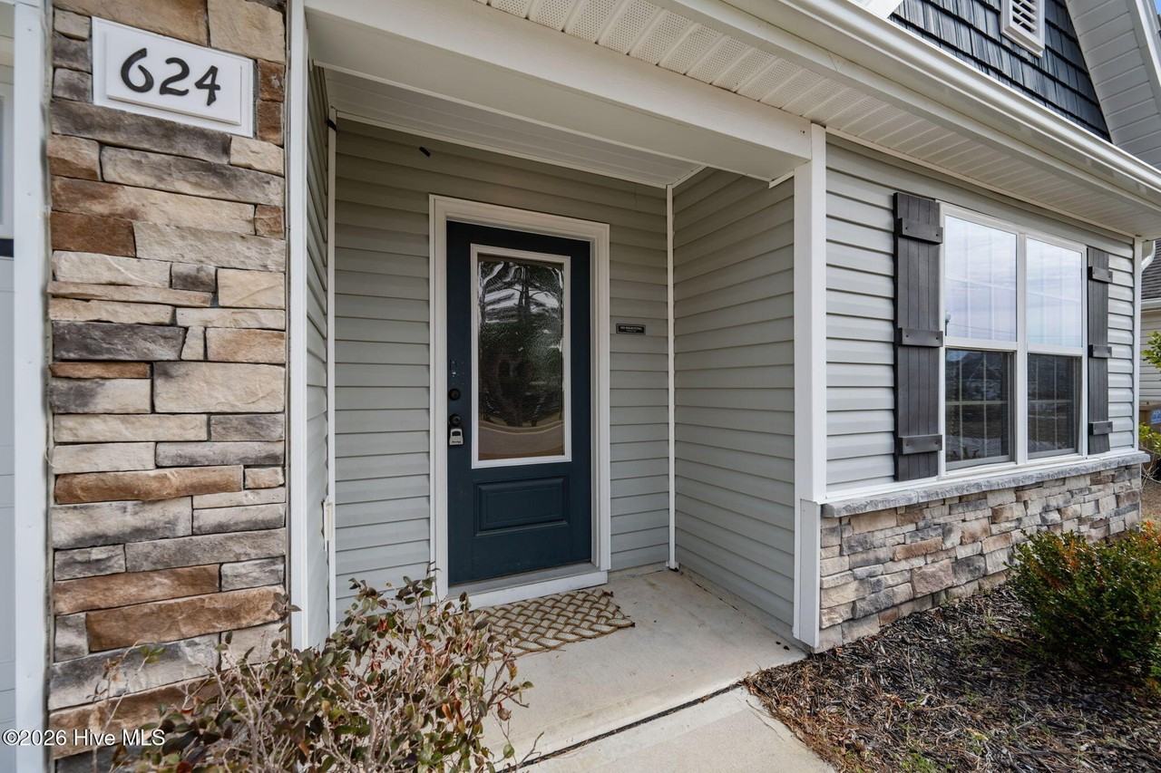 624 Aurora Pl - Photo 5 of 50