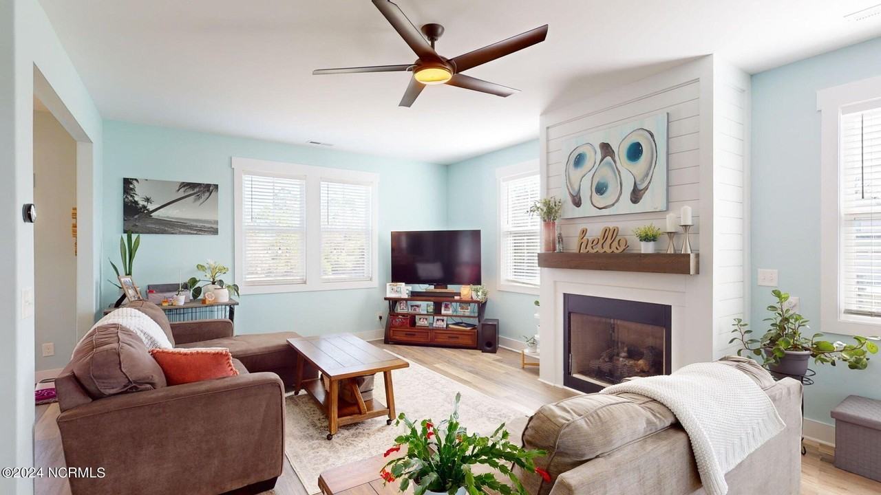 113 Bogue Harbor Ct - Photo 5 of 50