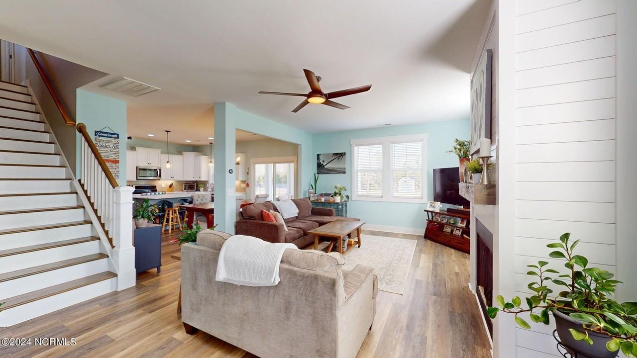 113 Bogue Harbor Ct - Photo 6 of 50