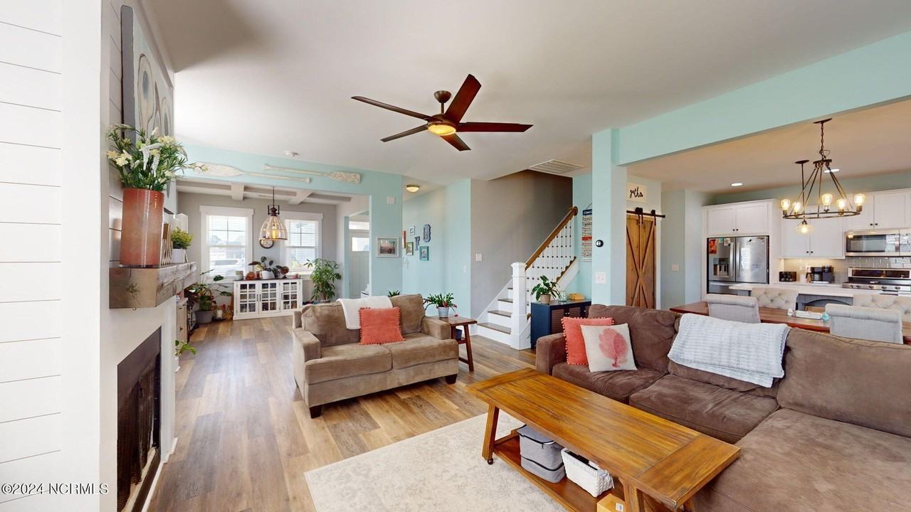 113 Bogue Harbor Ct - Photo 7 of 50