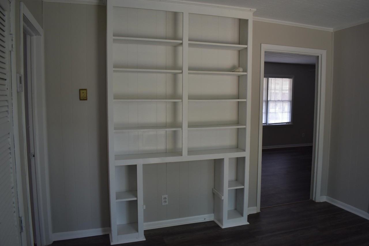 2210 Mura Dr - Photo 6 of 20