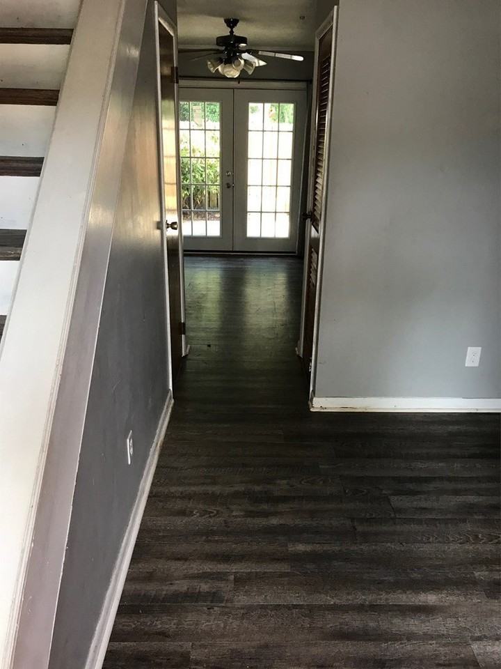 805 Vancouver Rd - Photo 2 of 6