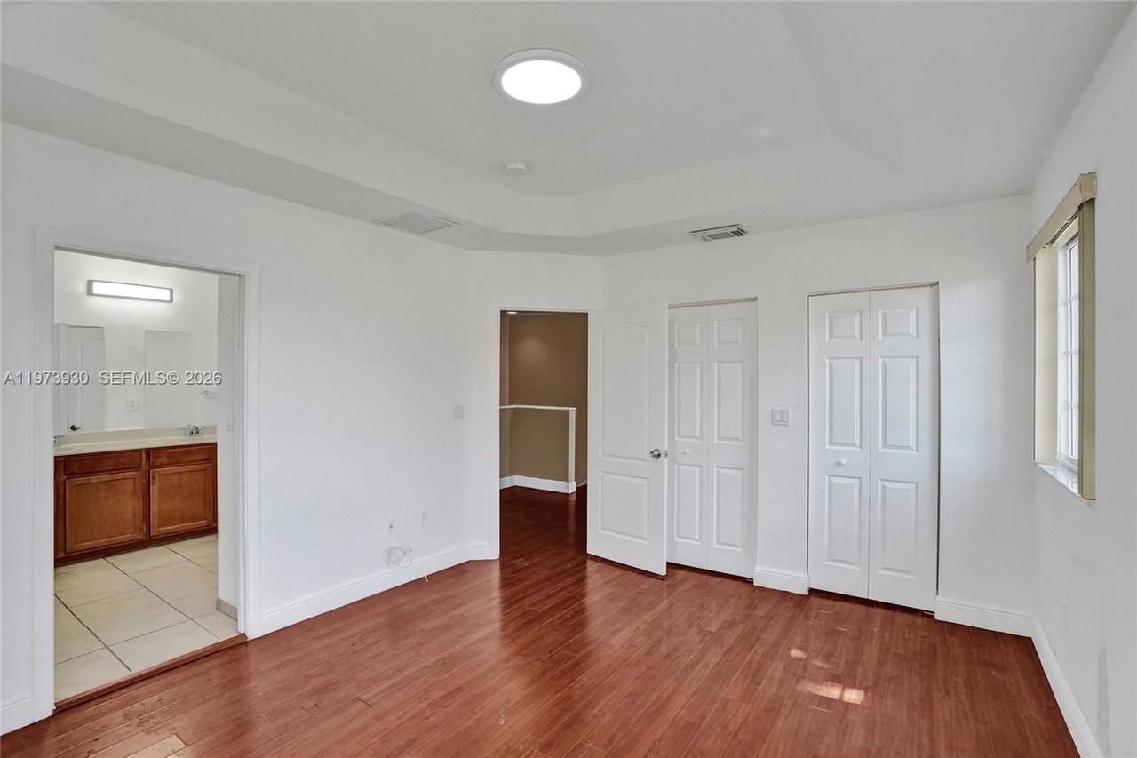 Nw 14th Pl - Photo 4 of 8