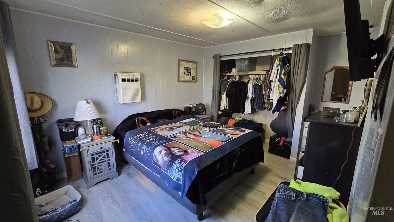 798 S Dolson Ln - Photo 4 of 33