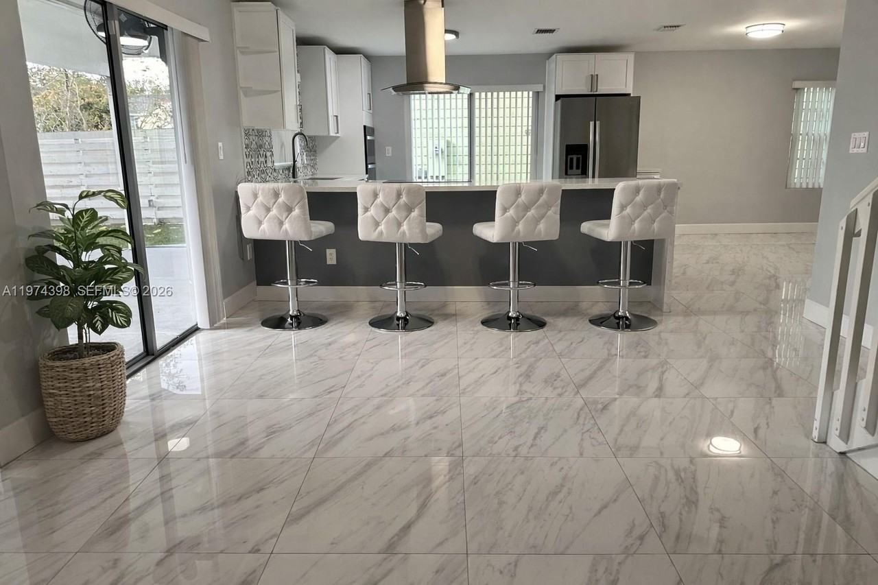 14024 Sw 148th Ln - Photo 4 of 8