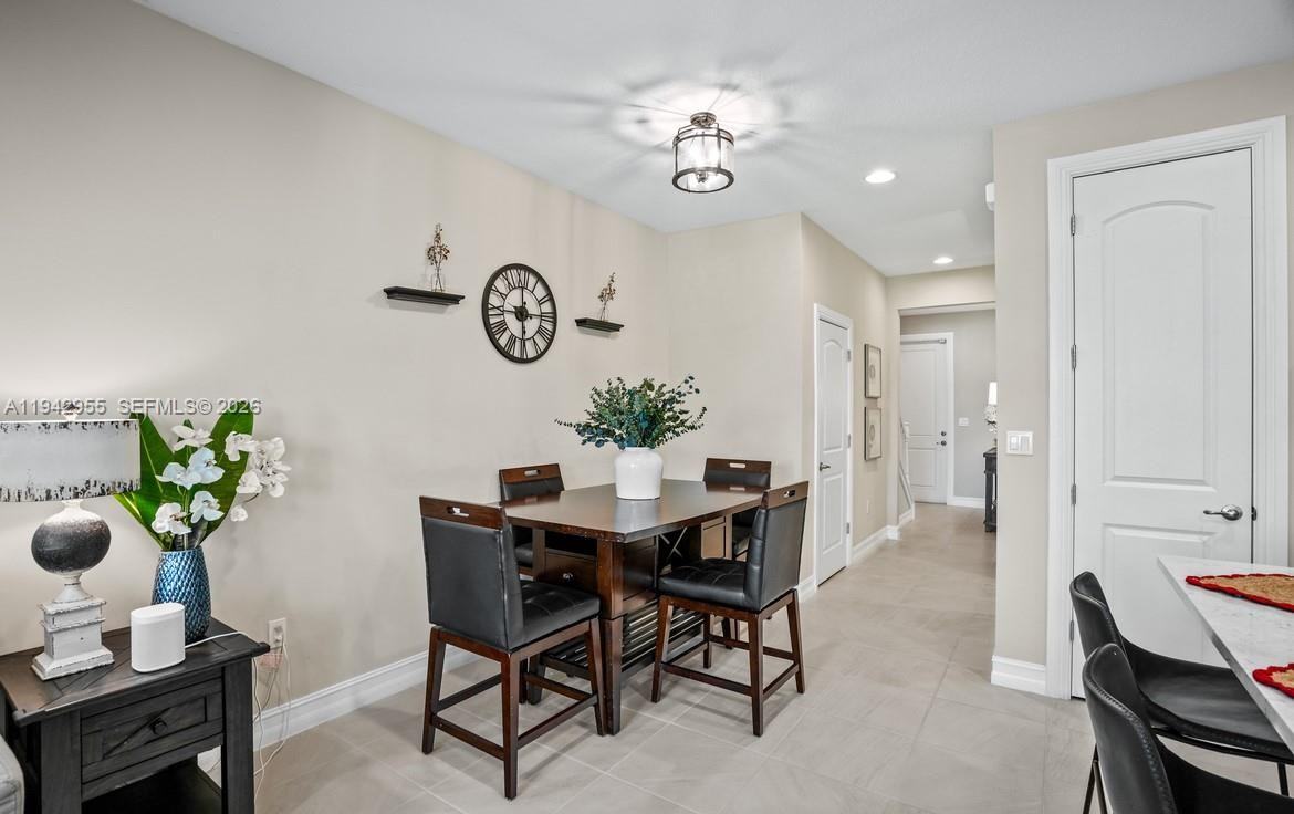 10103 Akenside Dr - Photo 6 of 8