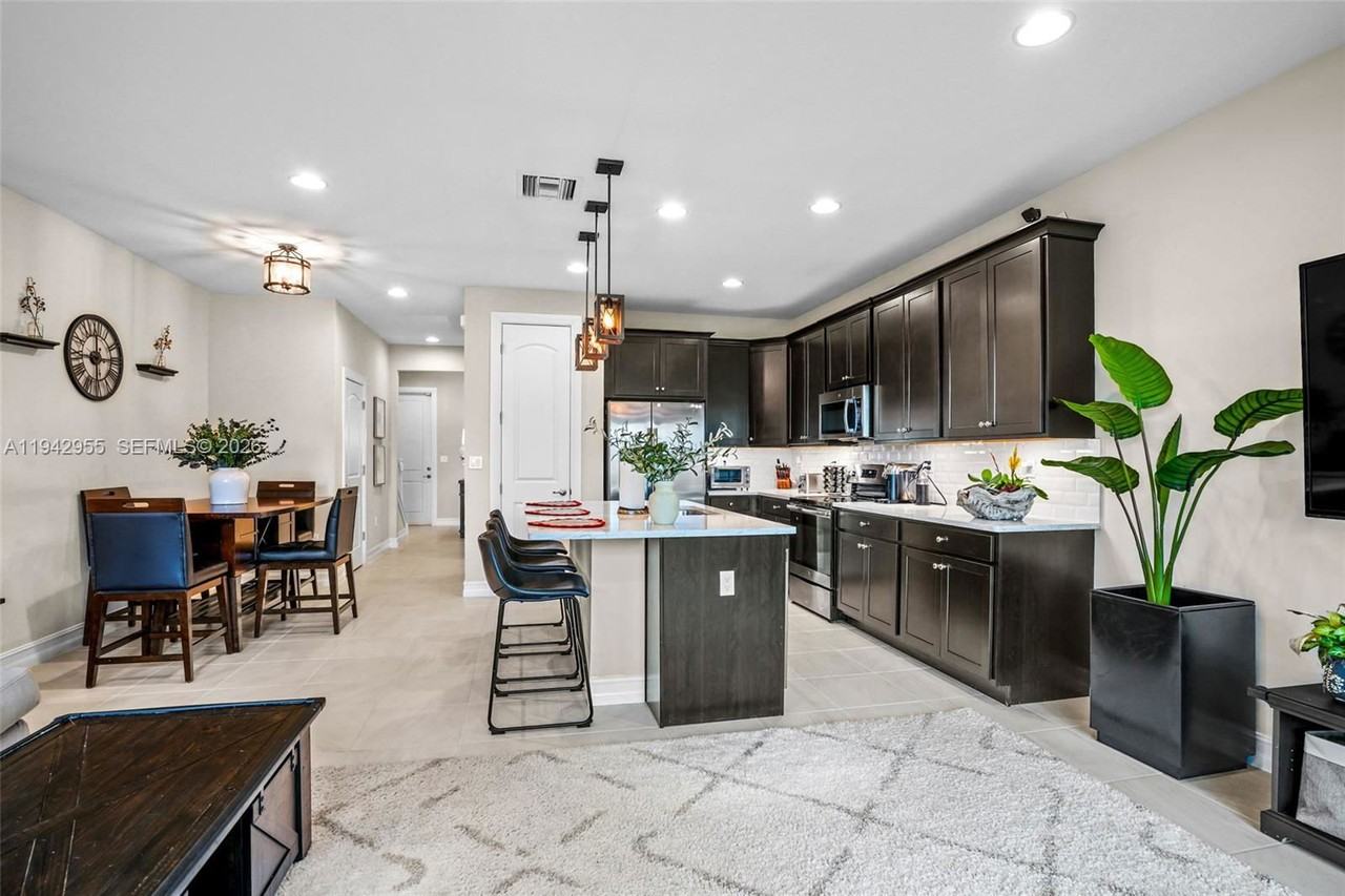 10103 Akenside Dr - Photo 7 of 8