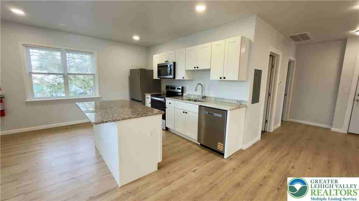 403 N Walnut St Apt B #B - Photo 6 of 31