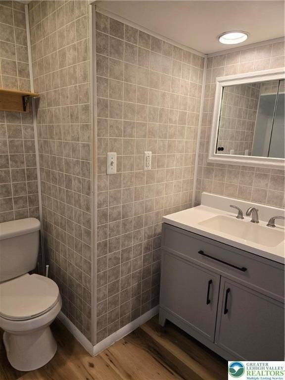 2066 Grape St - Photo 4 of 12