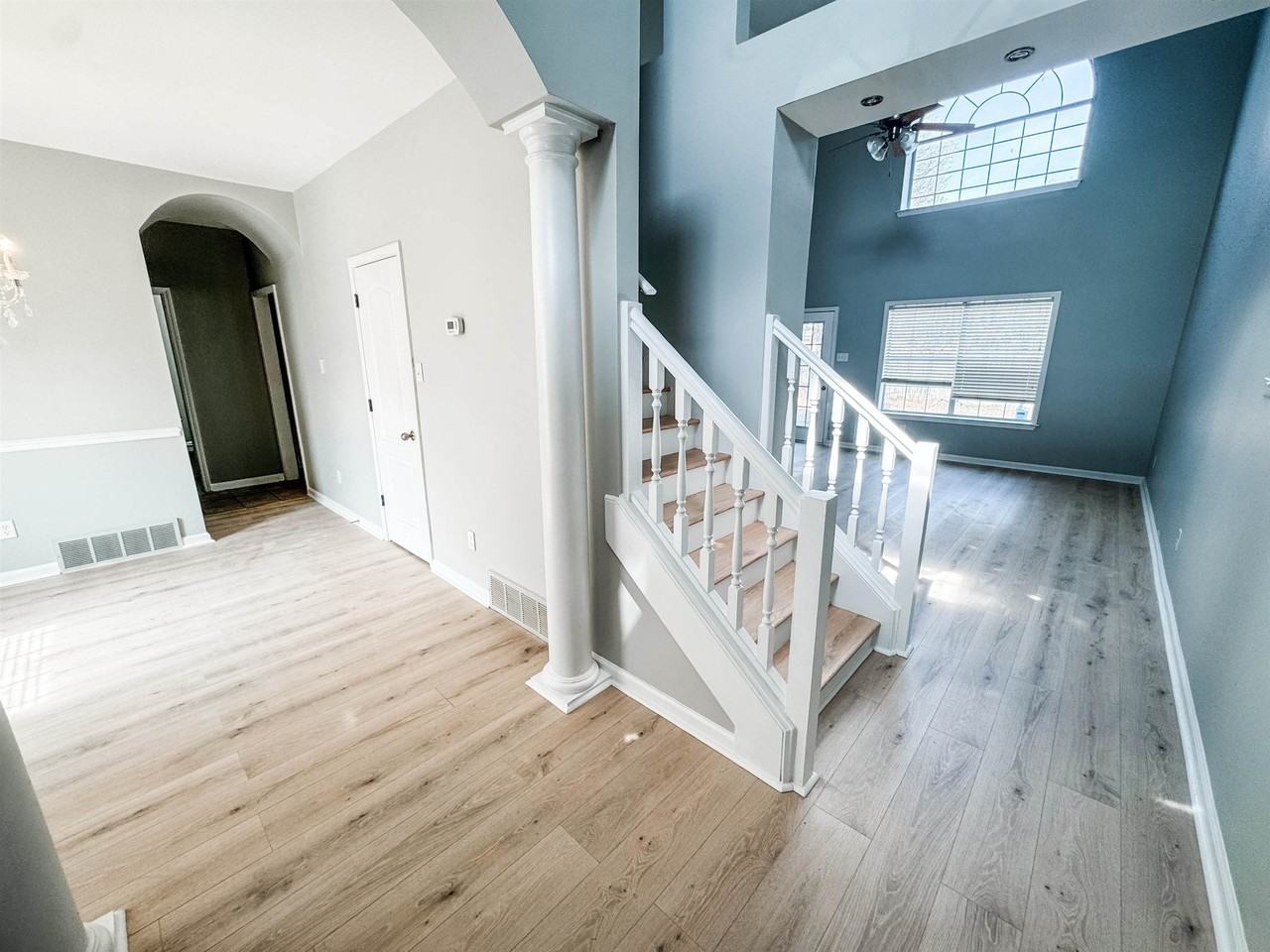 9288 S Fairmont Cir - Photo 2 of 14