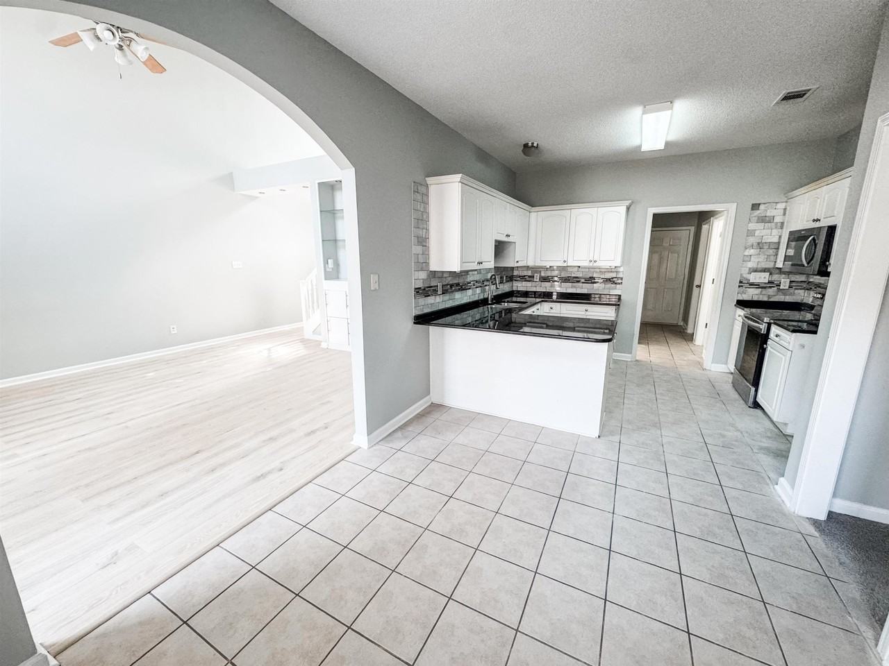 9288 S Fairmont Cir - Photo 6 of 14