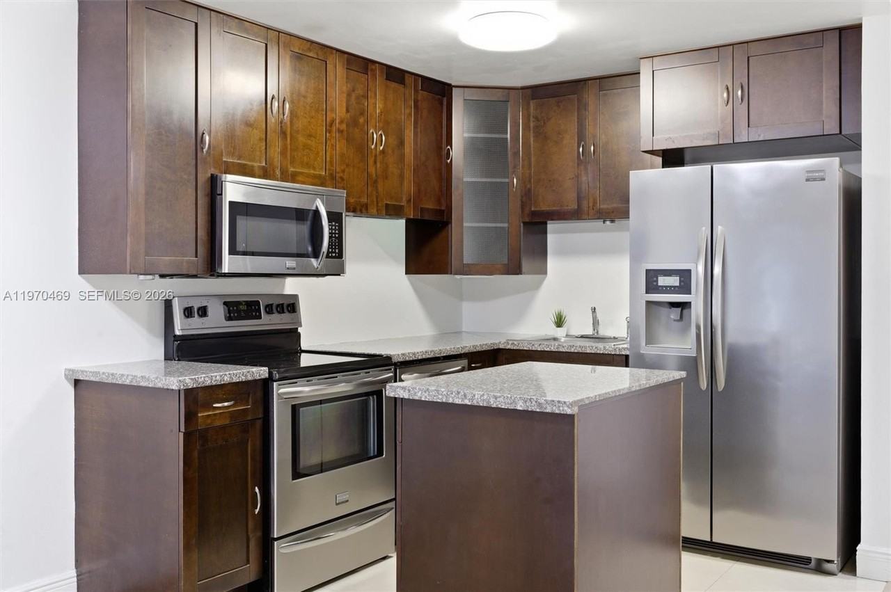 3001 Sw 2nd St #111C - Photo 4 of 22