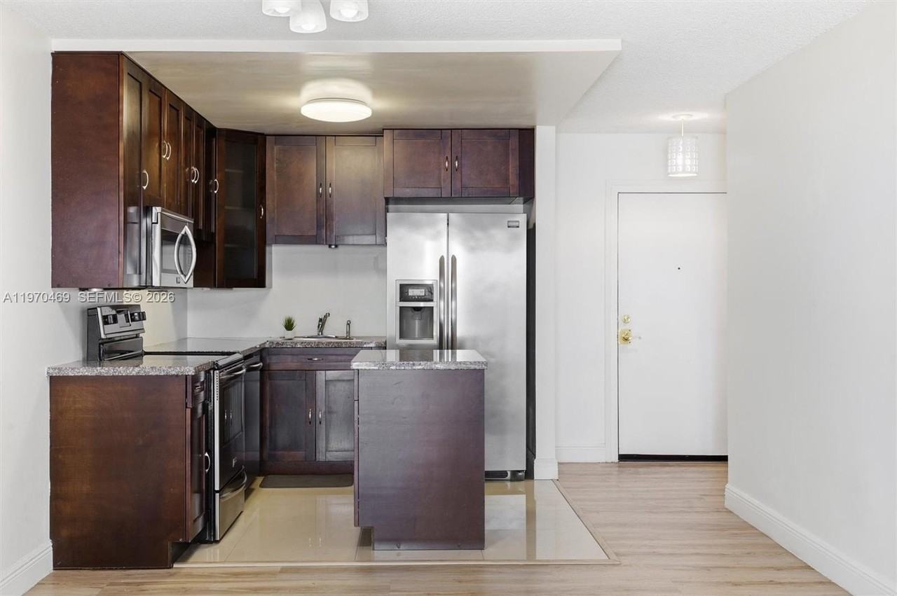 3001 Sw 2nd St #111C - Photo 5 of 22