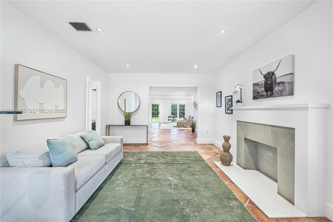 4150 Ventura Ave - Photo 6 of 37