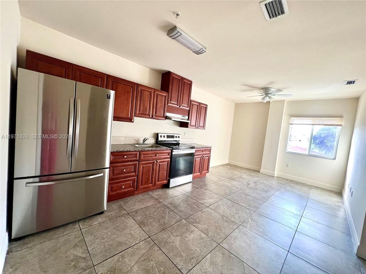 1830 Nw 1st St #10 - Photo 2 of 14