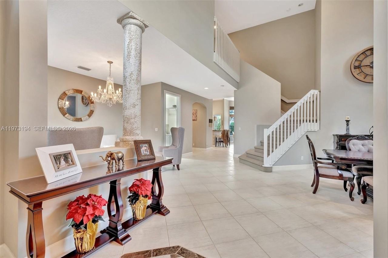 546 Nw 118th Ter - Photo 6 of 50