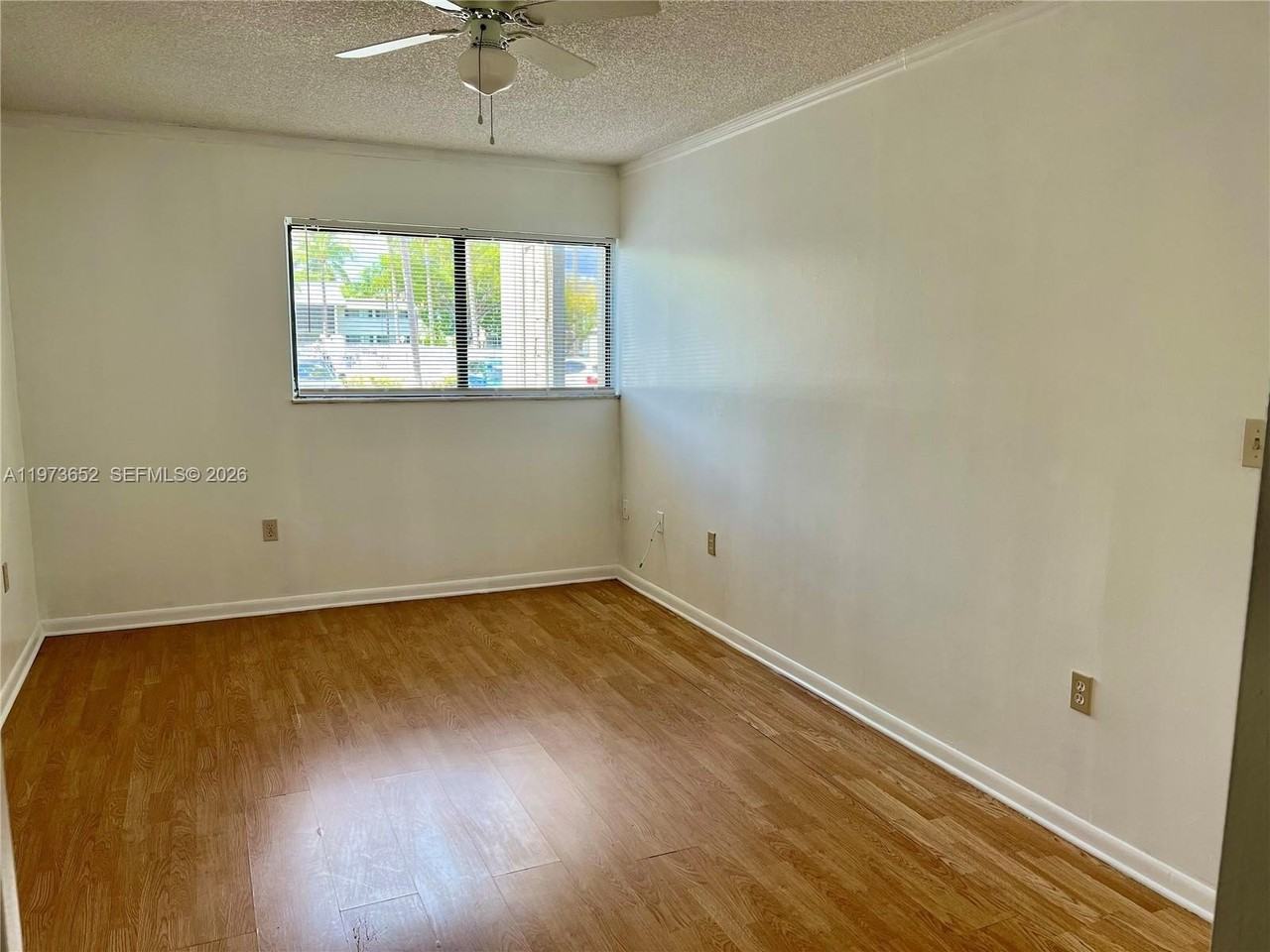 20761 Ne 4th Pl #104 - Photo 7 of 11