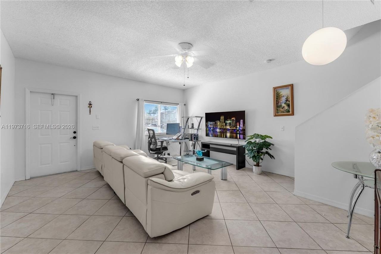 2245 Se 25th Ave #2245 - Photo 5 of 30