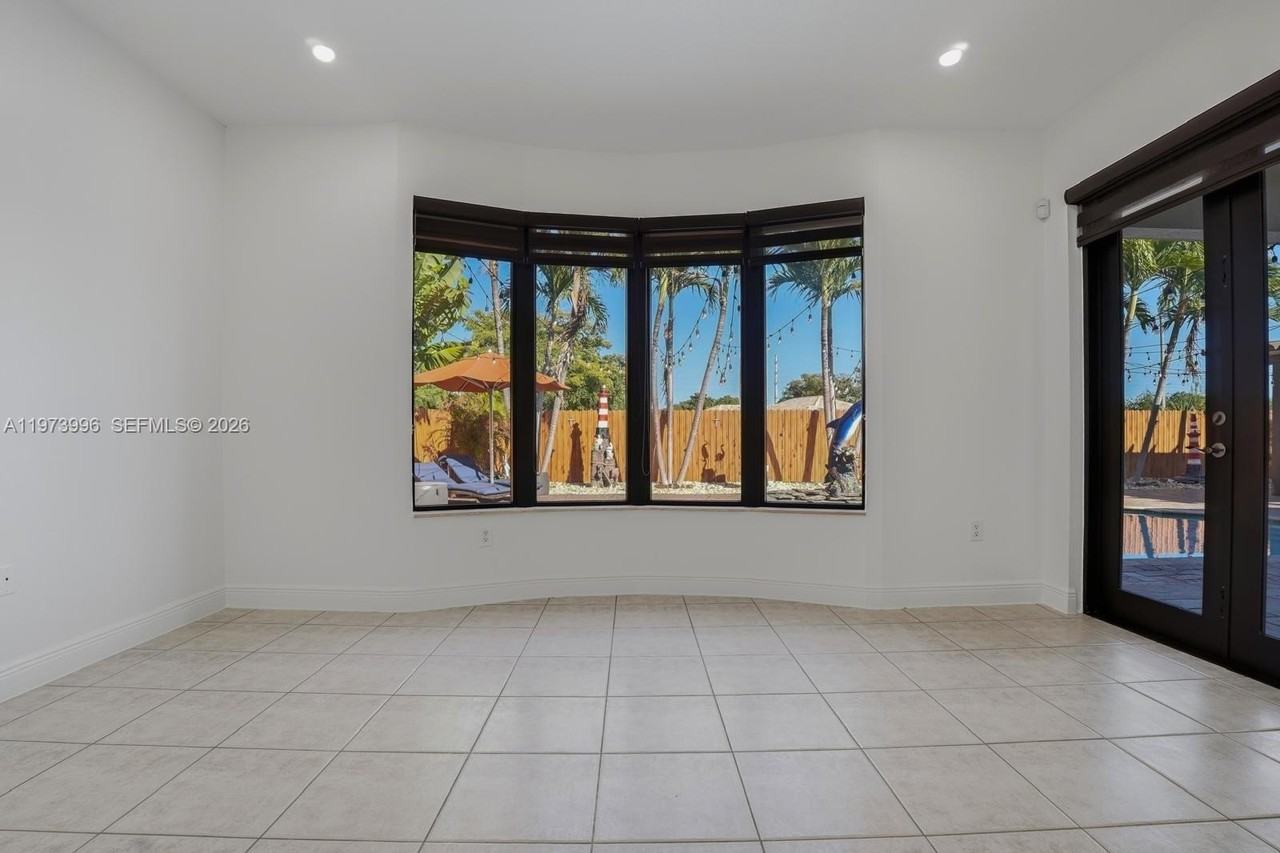 16401 Nw 77th Pl - Photo 7 of 15