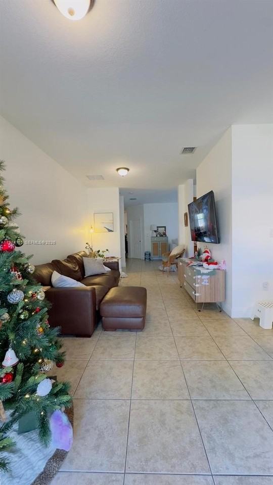 10131 Nw 10th St #0 - Photo 6 of 13