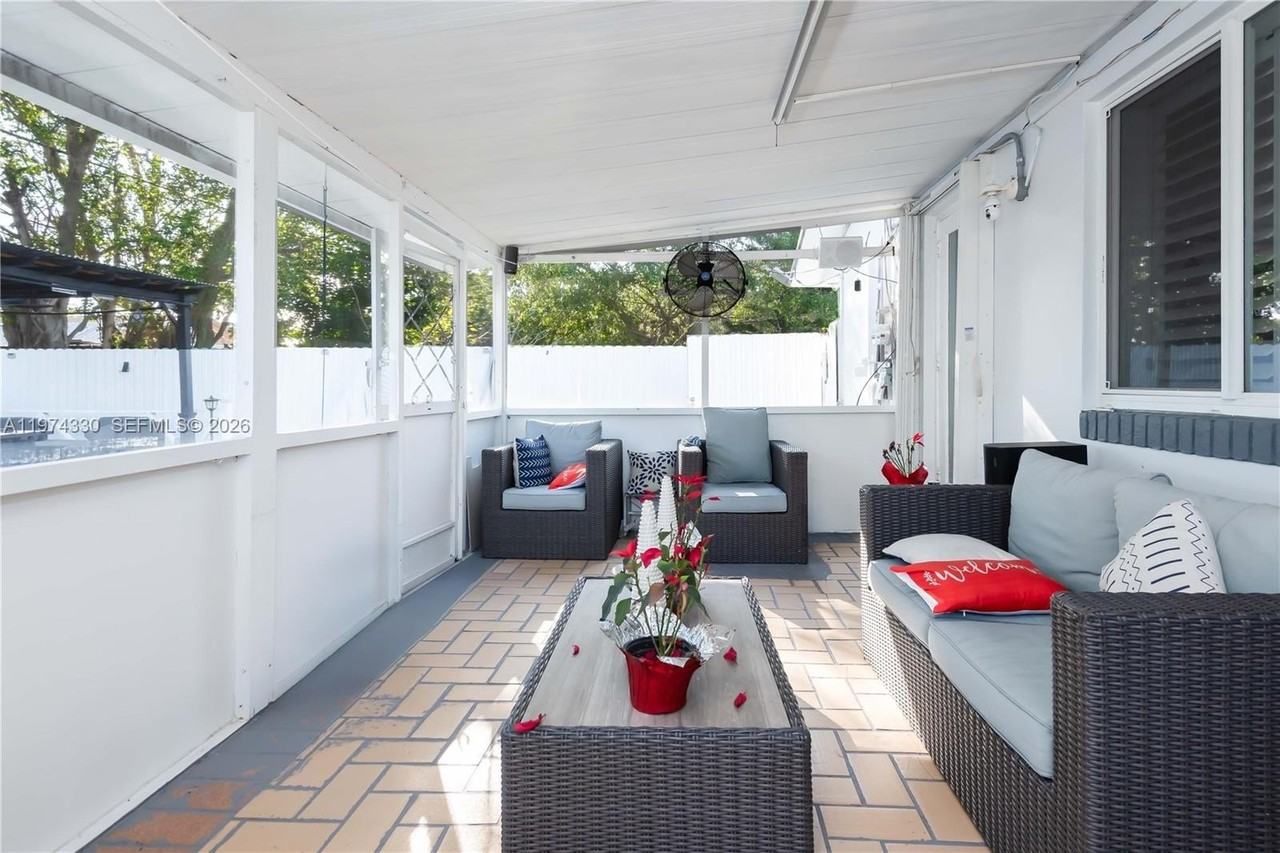 5640 Hayes St #5640 - Photo 6 of 32