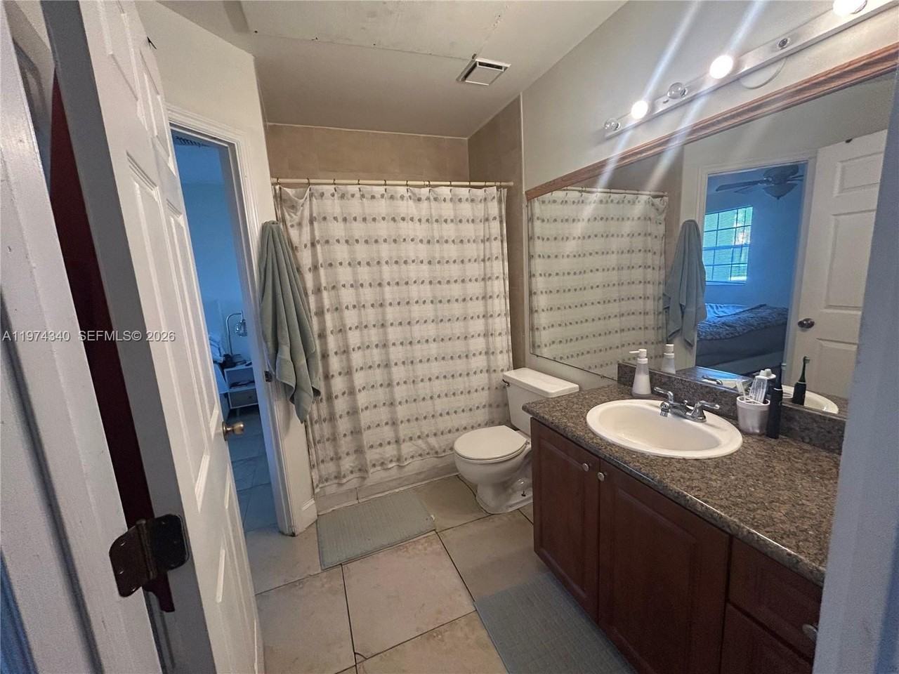 18308 Nw 68th Ave #G - Photo 2 of 4