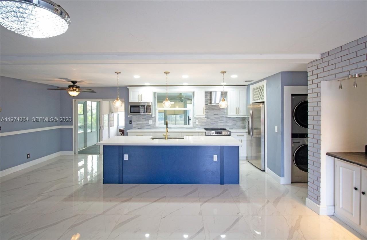 6802 Nw 78th St #0 - Photo 2 of 13