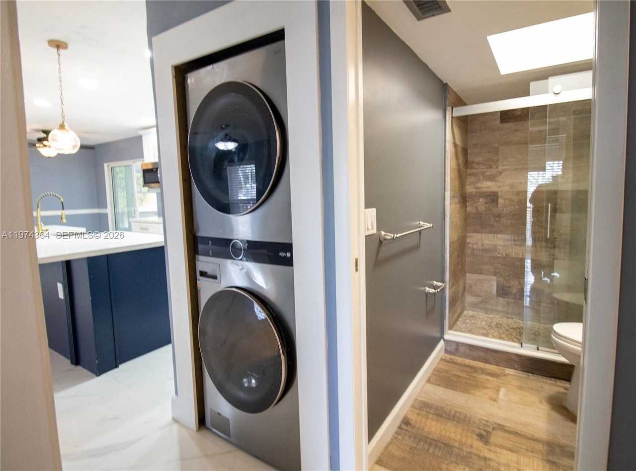 6802 Nw 78th St #0 - Photo 6 of 13