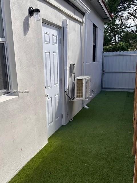 5180 Nw 14th Ave #B - Photo 3 of 15