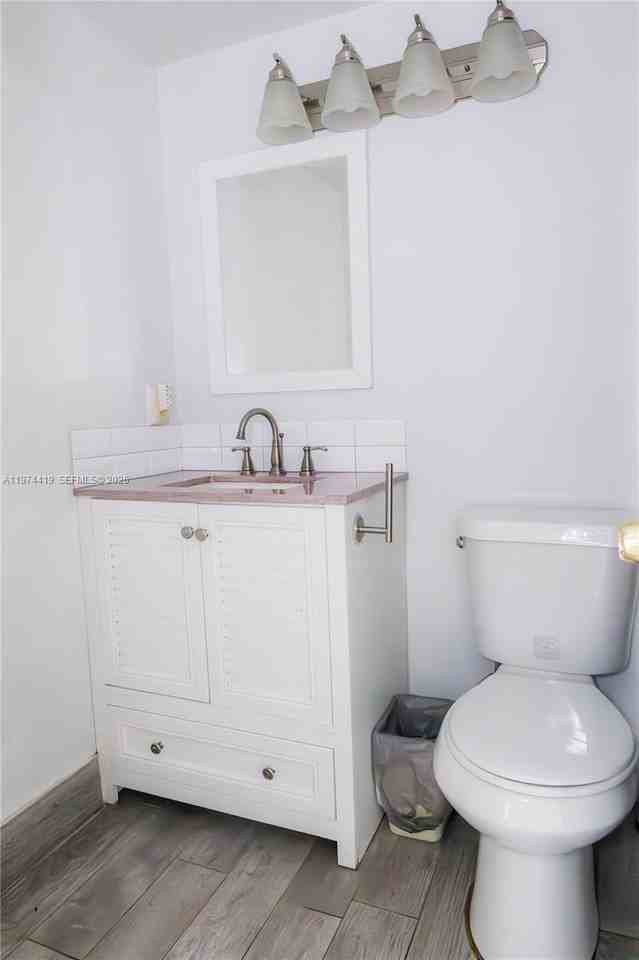 167 Newport K #167 - Photo 7 of 17