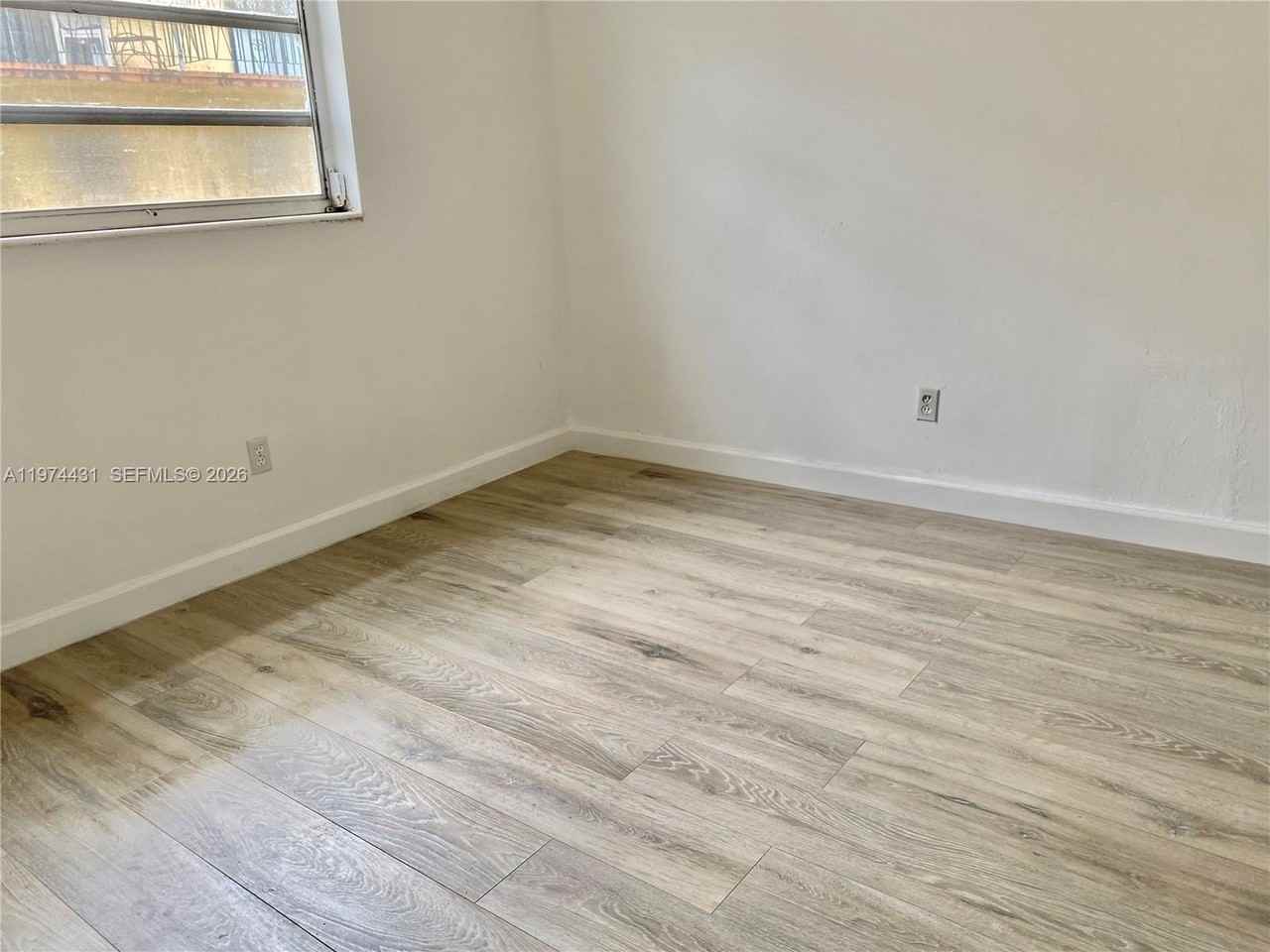 380 E 35th St #2118 - Photo 6 of 8