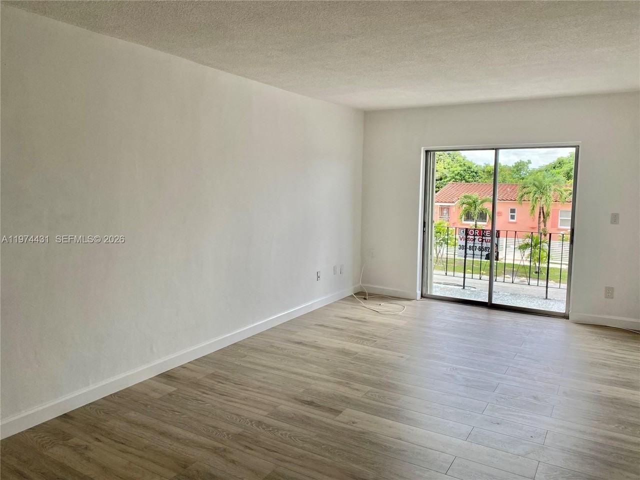 380 E 35th St #2118 - Photo 7 of 8