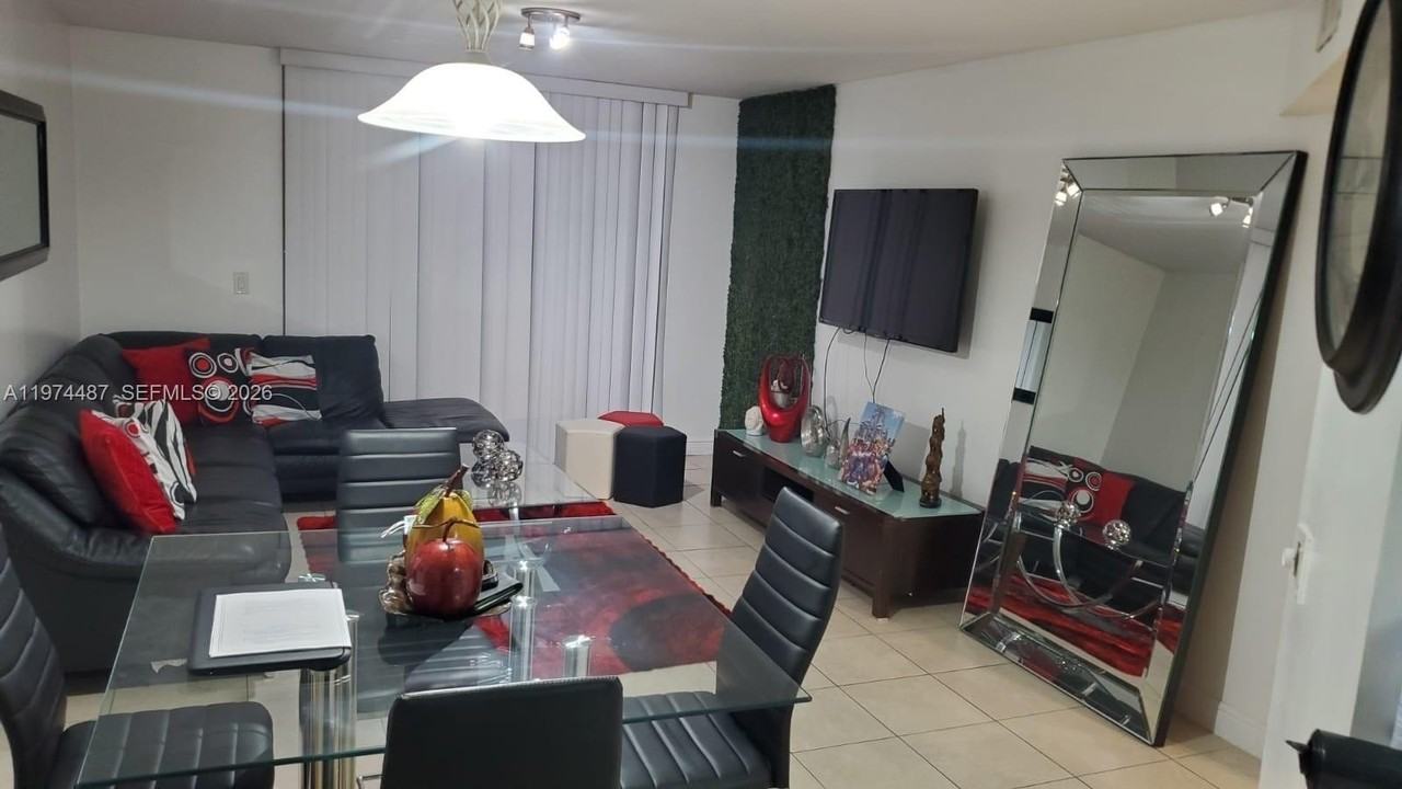 8373 Lake Dr #208 - Photo 4 of 20