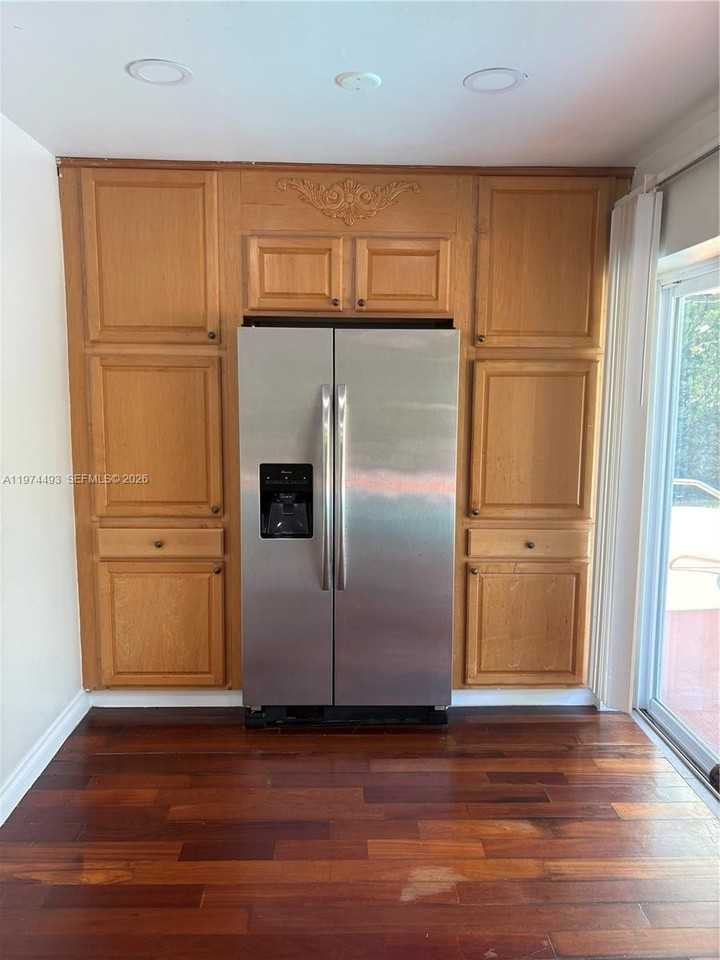 3617 Cleveland St - Photo 7 of 16