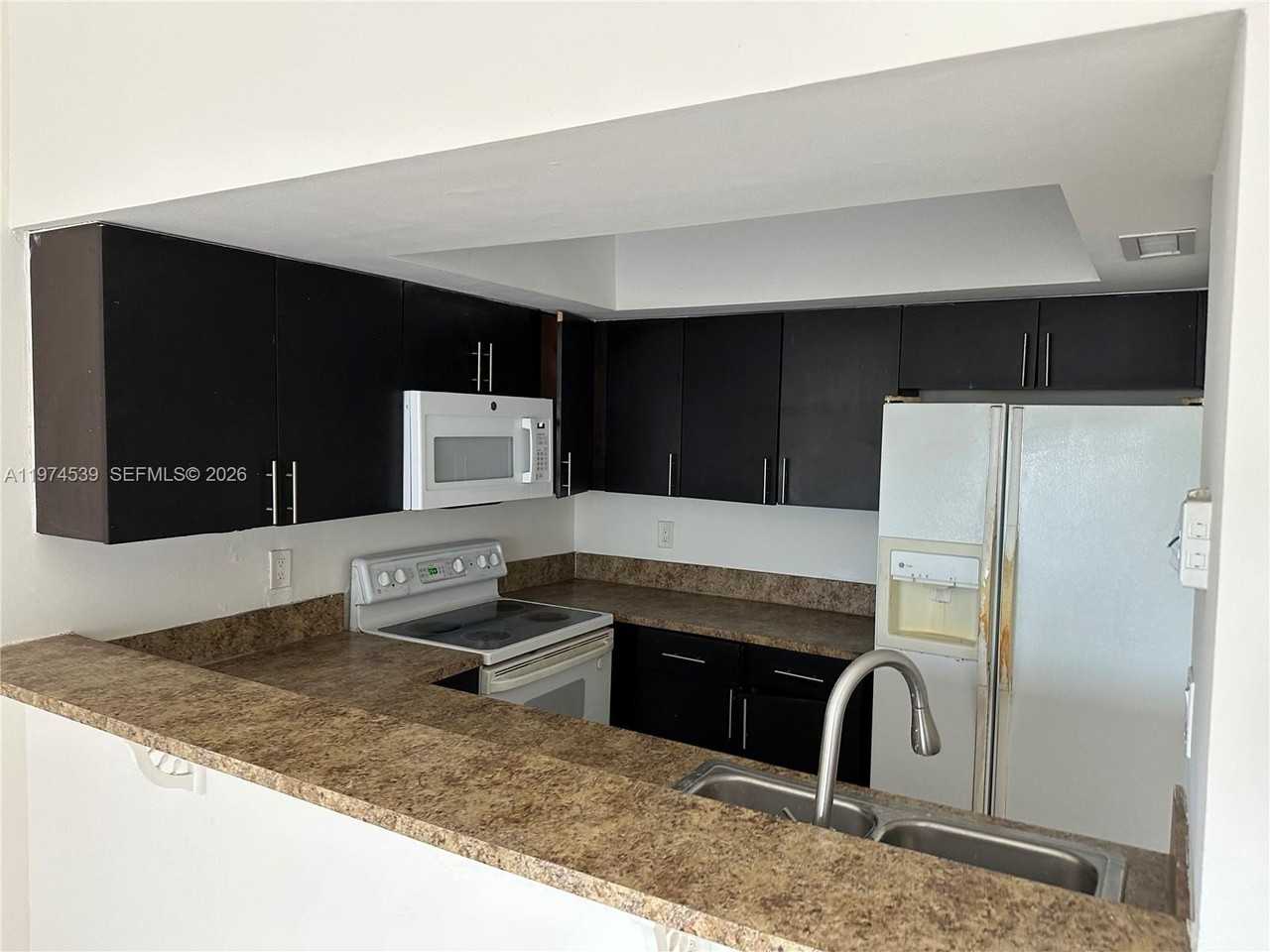 16220 Nw 2nd Ave #512 - Photo 3 of 11