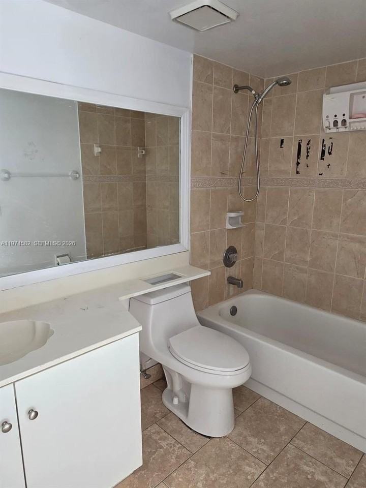 685 W Park Dr #101-11 - Photo 7 of 34