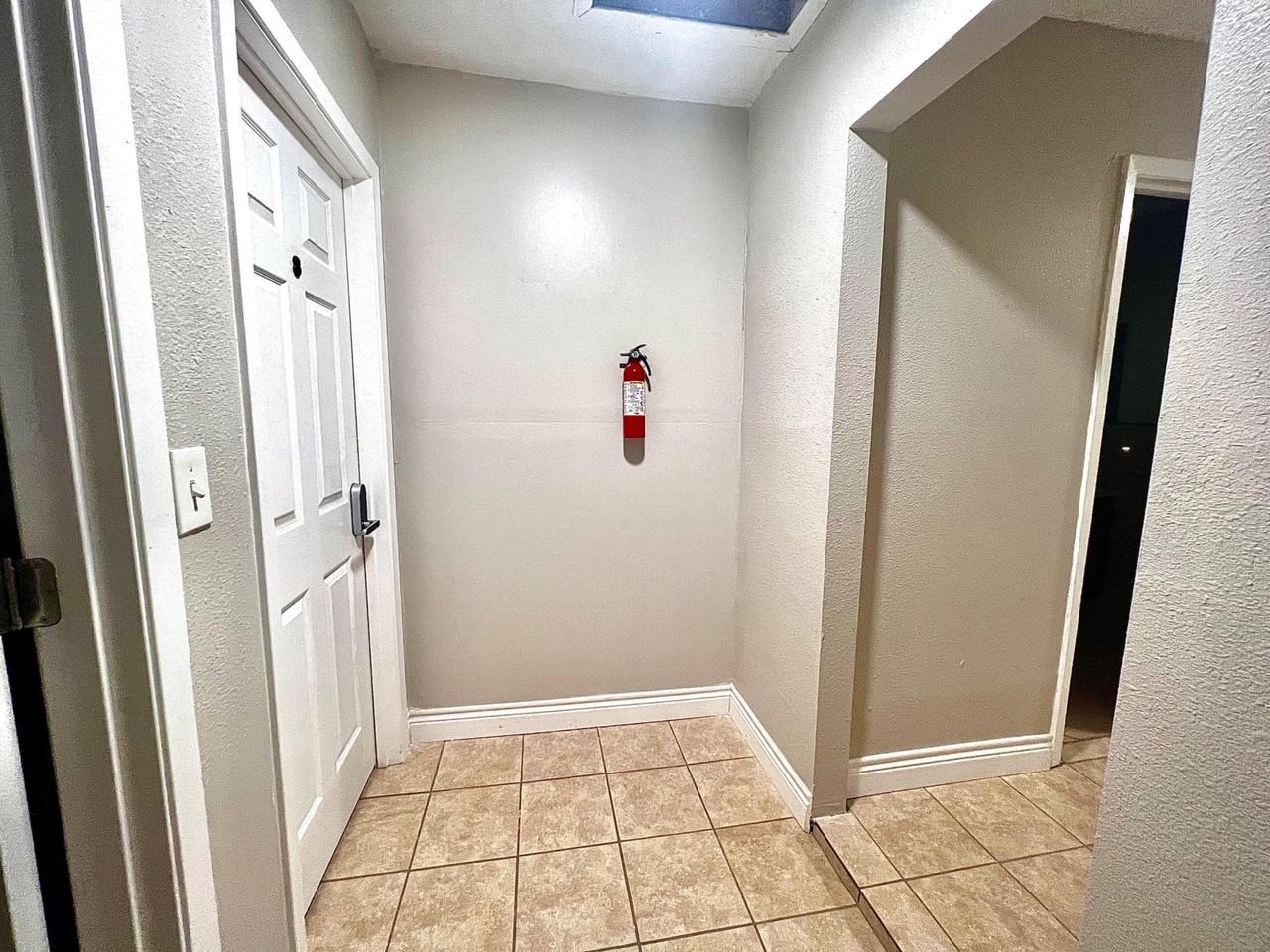 Thomas Sumter St - Photo 4 of 33