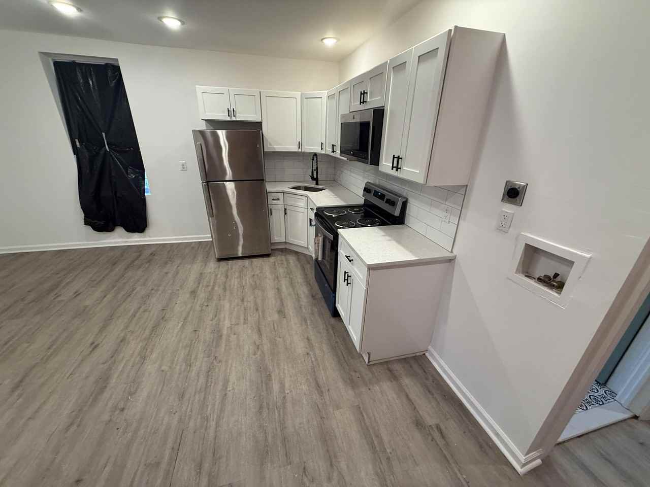 Westminster Ave - Photo 3 of 32